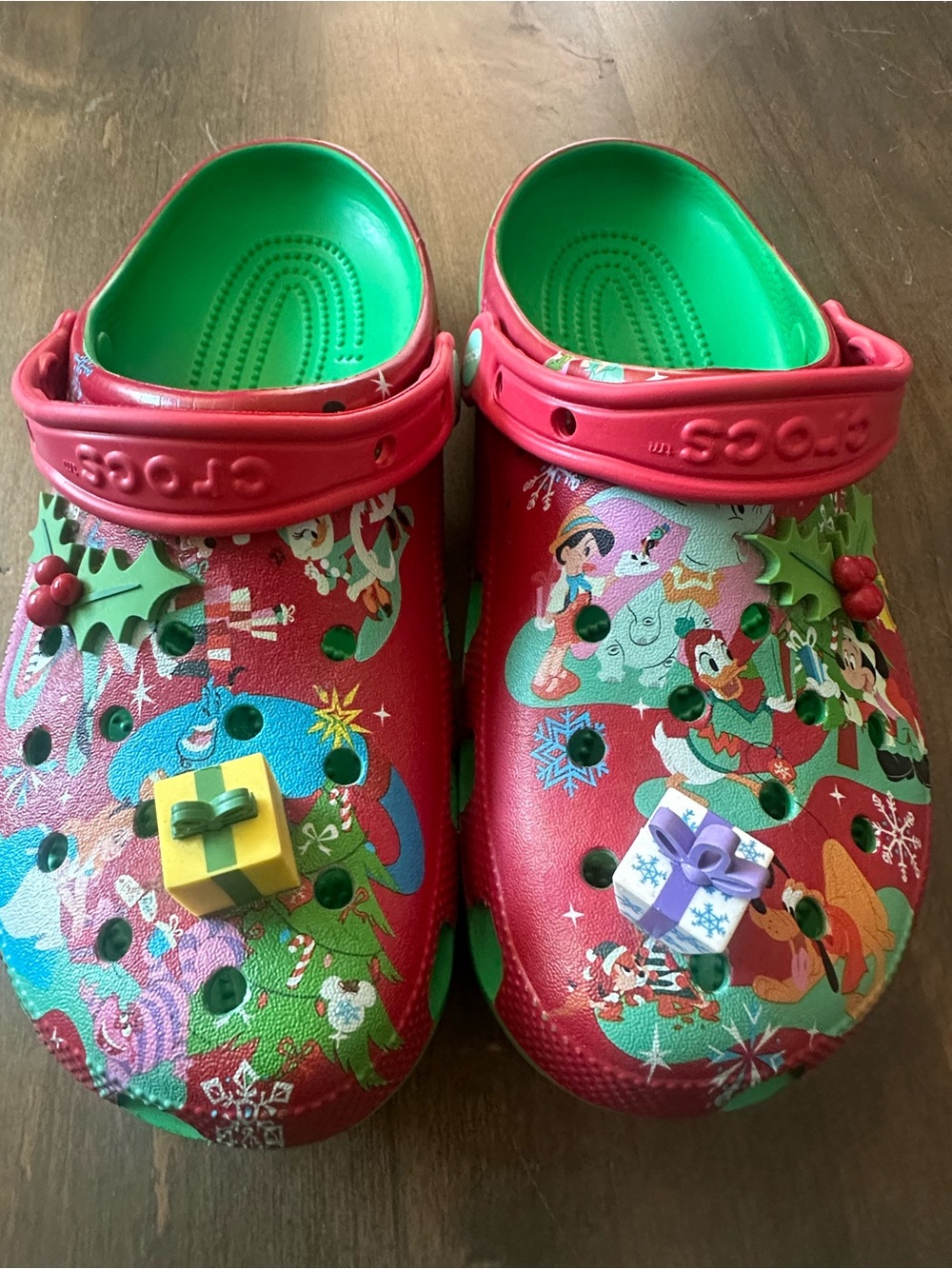 CROCS Red Holiday Printed Clogs with Green Lining